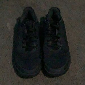 BLACK HEIGHT HELPER ADIDAS VOLLEYBALL SHOES